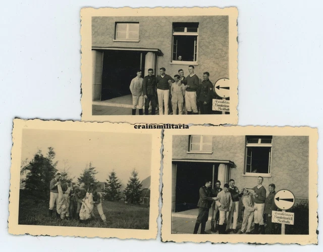 3x Orig. Foto 260.ID Soldaten m. Wegweiser Schild in Kaserne DONAUESCHINGEN 1940
