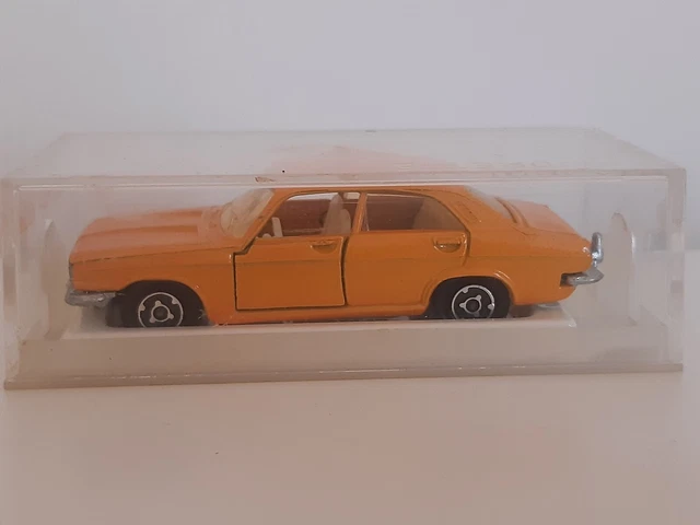 Majorette Chrysler 180 1/65 Jaune – Etoile Auto49