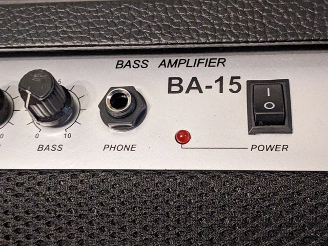3rd Avenue 15W Slimline E-Bass-Gitarrenverstärker Ave BA-15 Übungsverstärker 2