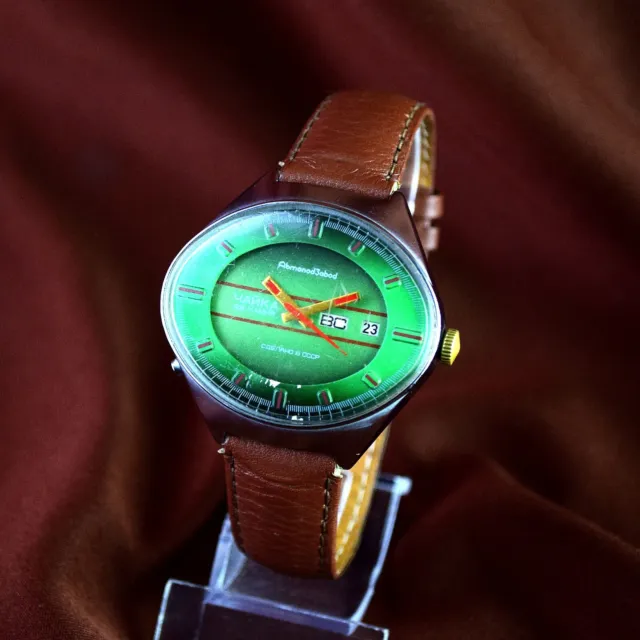 Soviet Watch Chaika Stadium Automatic Mechanical Vintage Wristwatch