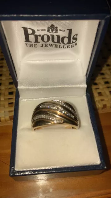 9 ct solid gold ring