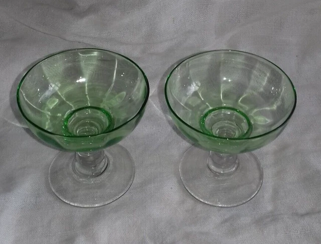 Coupe Vide-Poche En Verre Soufflé Chris Thornton - Deux Anses - Vert Et Blanc