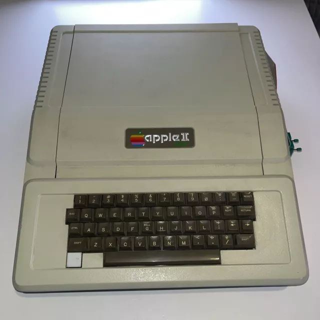 Vintage Apple II 2 Plus A2S1048 Computer SUP"R"-MOD II & Extra Boards UNTESTED