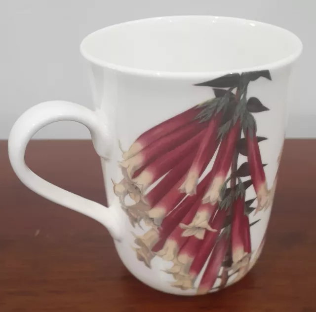 Maxwell & Williams The Garden Table Native Fuchsia Mug & Accessories 2