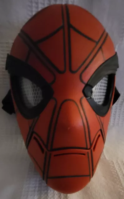 Hasbro 2016 Marvel Spider-Man Homecoming Mask With Moving Eyes