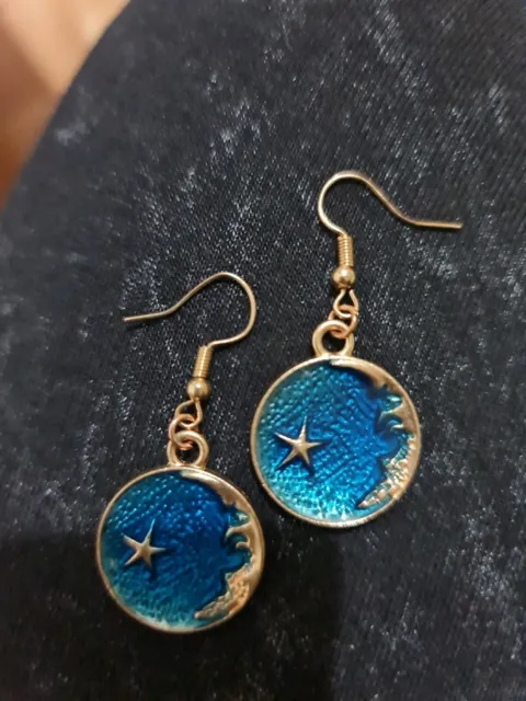 Costume Blue Round Enamel Moon And Star Earrings.