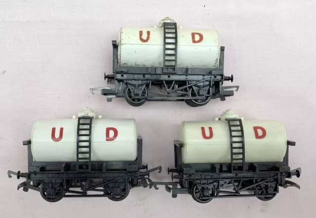 Hornby – Triang 00Gauge Ud Tank Wagons X 3