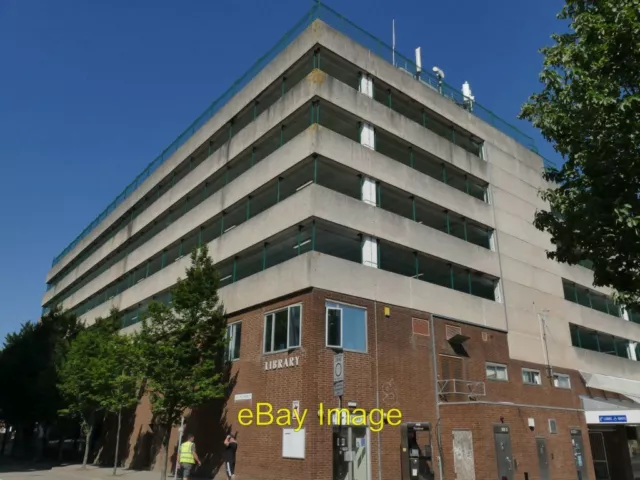 Photo 6x4 Taunton library, Paul Street Taunton/ST2324 Unusually the libr c2021