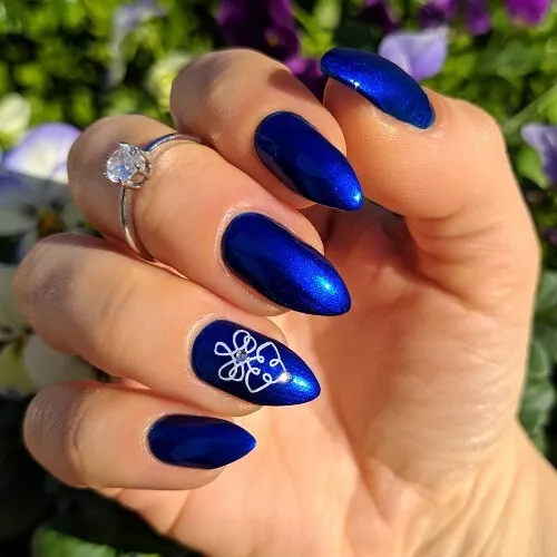 Smalto Unghia Colore Blu Elettrico Metallizzato Rinforzante Effetto Gel NailArt