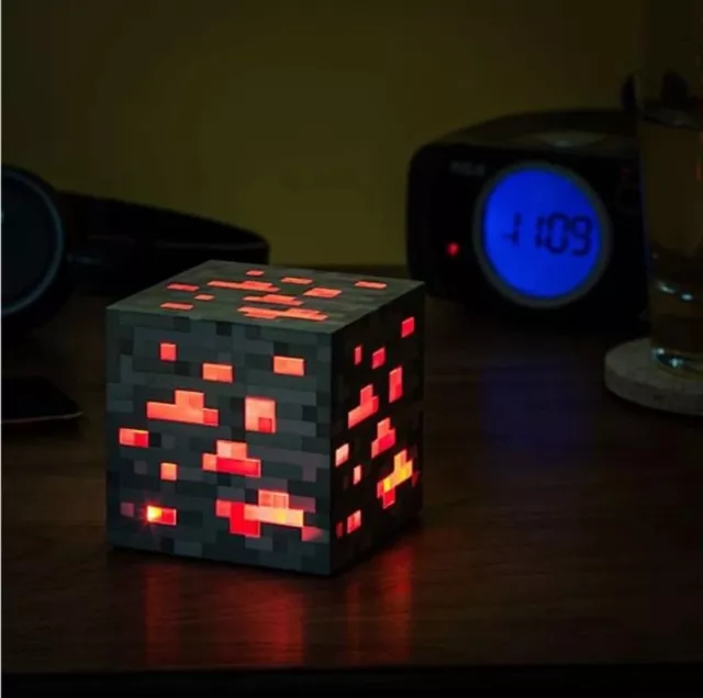 Thinkgeek MINECRAFT Light-up Redstone Ore Nightlight Touch Cube (Rare)