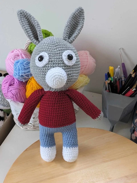 Grande Girafe Amigurumi Crochet – Doudou Multicolore Fait Main, 36 Cm, Fabriqué En France