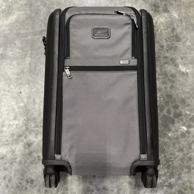 Tumi International Expandable 4-Wheeled Carry-On – Alpha 3 – Castle Gray 124793