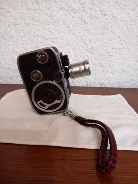 VINTAGE - ANCIENNE CAMERA 8 MM - BOLEX PAILLARD C8-  FABRIQUEE en SUISSE , METAL