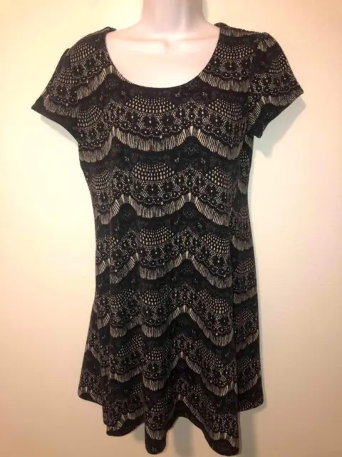 KIMCHI BLUE - sz M - s/s BLACK knit LACE PRINT // twirl skirt Mini Dress