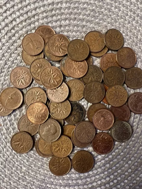 50 Canadian Pennies Full Roll. 1942-2001 Mixed Dates All Good .Wow 👌