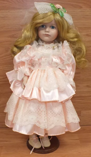 Vintage Hello Dolly 1989 Albert E Price Little Girl Porcelain Doll With Stand!