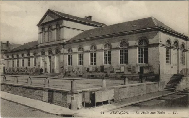 CPA ALENCON - La Halle aux Toiles (138323)