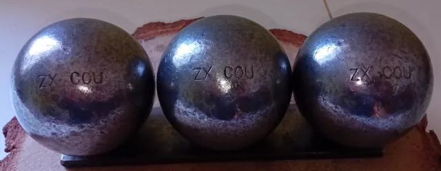 Belle Triplette Boules de pétanque compétition boule noire ZX COU  700 G 72 mm.
