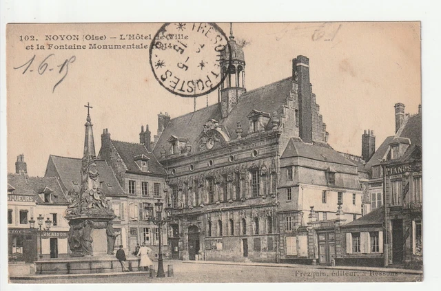 NOYON - Oise - CPA 60 - l' Hotel de ville et Fontaine