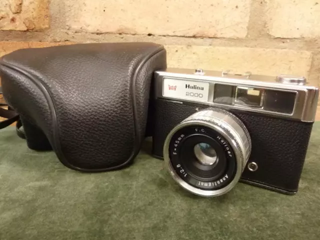 nice vintage Halina 2000 35mm camera Lomo Lomography