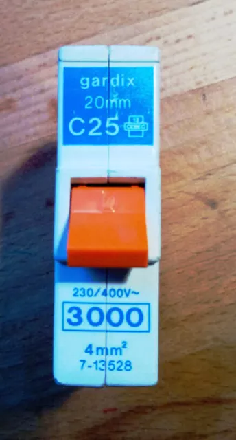 25A 1x disjoncteur fusible automatique 25A à broches 20mm 230V à 400V CEBEC 3000
