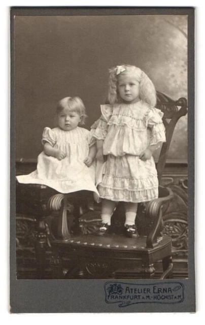 Fotografie Atelier Erna, Frankfurt a. M., Kaiserstraße 5a, Schwestern in weißen
