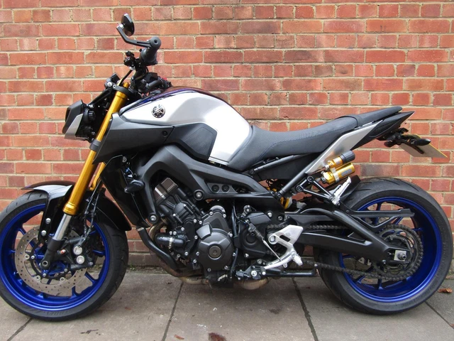Black widow mt09 deals