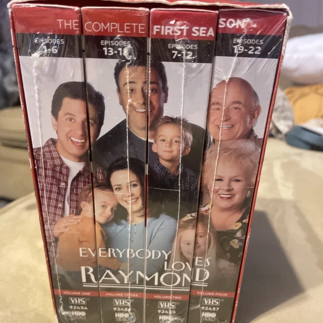 その他 Everybody Loves Raymond: Complete First Season [VHS] Amazon.com: Everybody Loves Raymond - The Complete First