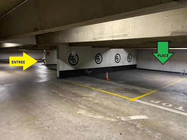 Place de parking sécurisé à 3min du métro 7