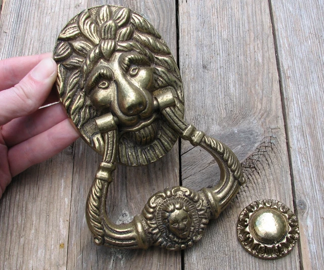 VINTAGE SOLID BRASS Lion and Queen Elizabeth I Door Knocker with Strike