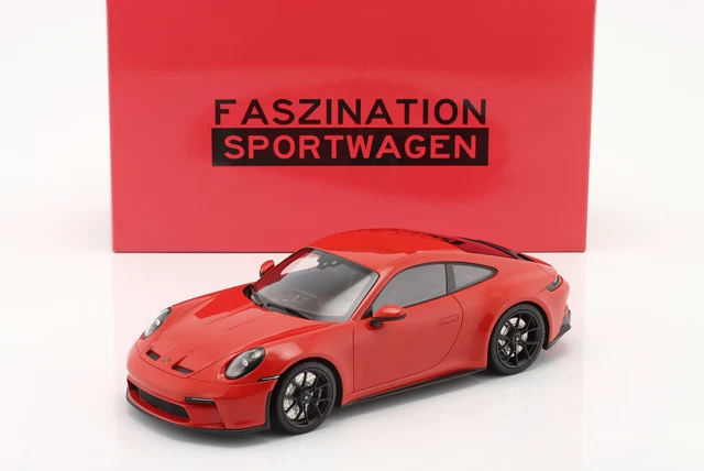 PORSCHE 911 992 GT3 Touring 2022 Indischrot Schwarze Felgen 1 18 porsche-911-992-gt3-touring-2022-indischrot-schwarze-felgen-1-18