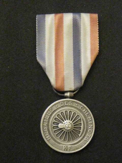 File:Medaille Ministere des Traveaux Publics Chemin de Fer .JPG - Wikimedia Comm