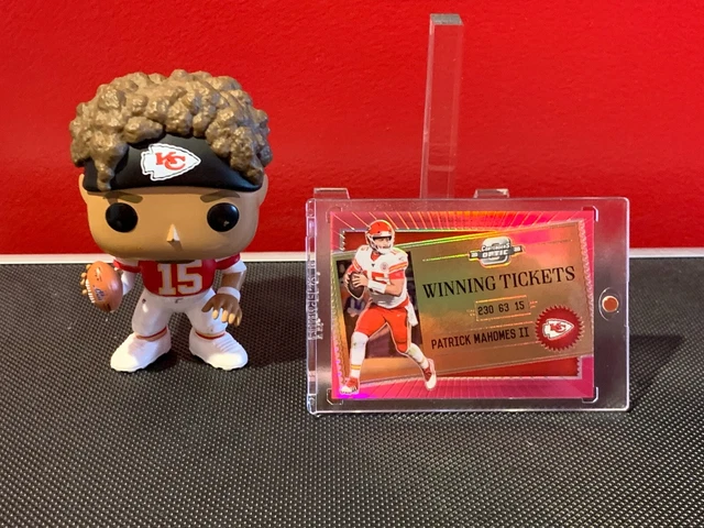 2020 Panini Contenders Optic Patrick Mahomes II PINK Winning Tickets Prizm #/75.