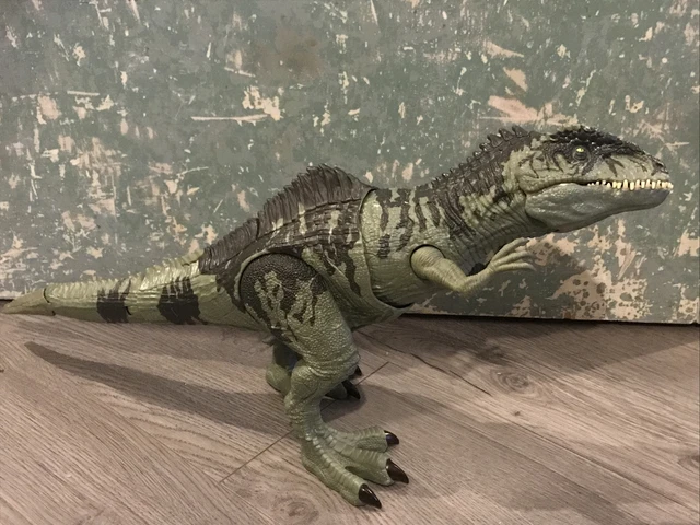 Mattel Jurassic World Dominion Strike N' Roar - Giant Toy Dinosaur with Sounds - From 4 Years - GYW86