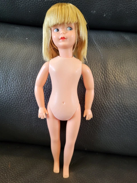 Vintage Patch Doll Sindy's little sister MIHK 21cm Height Pin Head ?