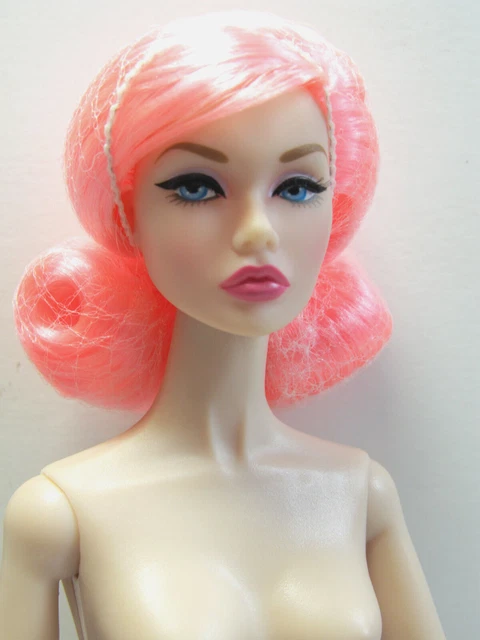 PINK LEMONADE POPPY PARKER 2021 Club Exclusive Fashion Royalty