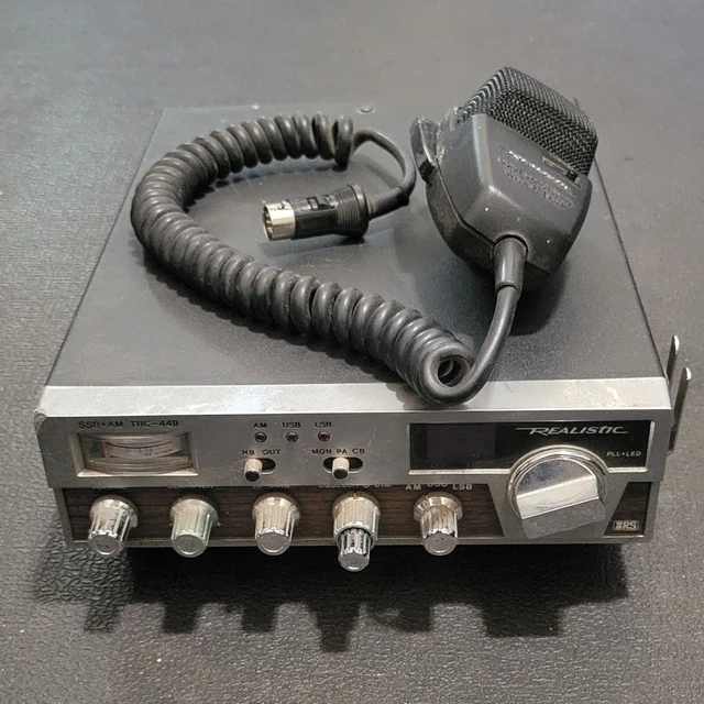 Realistic Radio Shack TRC-449 CB Radio + 2 Mics