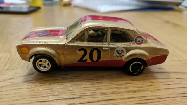 Scalextric Saloon Racing Ford Escort RS 1600 C.052 1:32 Slot Car Red/Gold No 20