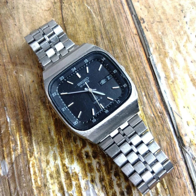 SEIKO TYPE II 3-hand Day-date TV Case Vintage 8223-500A SEIKO TYPE II 3-hand Day-date TV Case Vintage 8223-500A