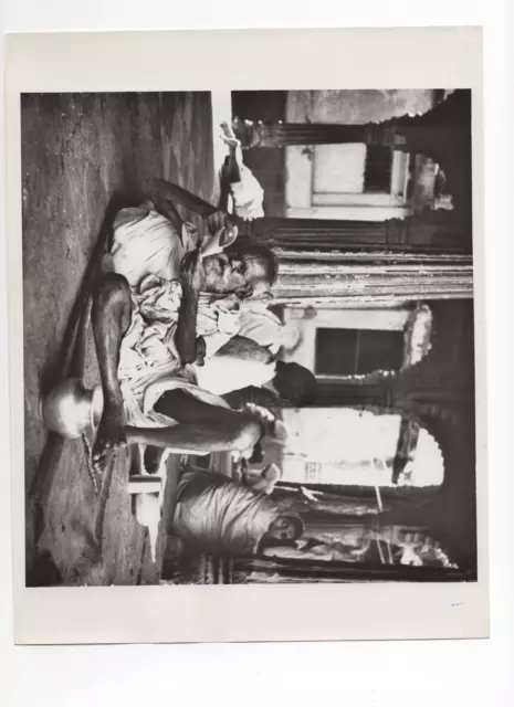 Old Man Reading In Benares India 1969 Press Photo