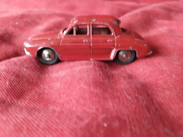 Dinky Toys Renault Frégate Bicolore Rouge Et Mastic, échelle 1/43ème, CIJ