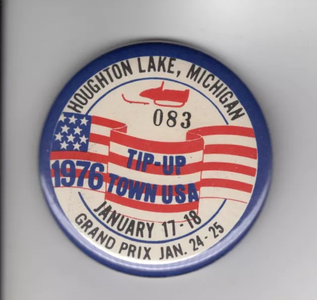 1976 TIPUPTOWN BADGE Pin Pinback (Low 83) Michigan Dnr Deer