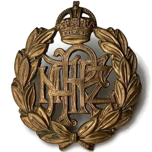 Original WW2 Royal New Zealand Air Force RNZAF Cap Badge