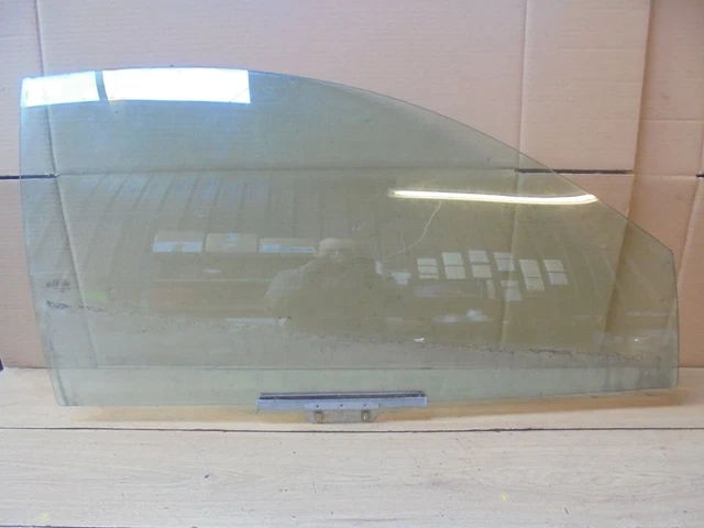 thumbnail image 2 of Vauxhall Corsa D Front Drivers Side Door Glass - Offside 3 Door ONLY 2006-2014 2 of 5