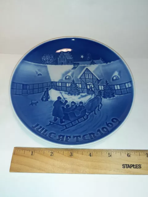 Bing and Grondahl Copenhagen Porcelain Christmas Plate (Jule After 1969)