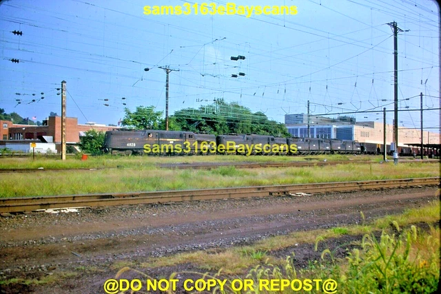 ORIGINAL SLIDE CONRAIL 4 GG-1s 4828 COAL TRAIN ACTION HARRISBURG PA 1979