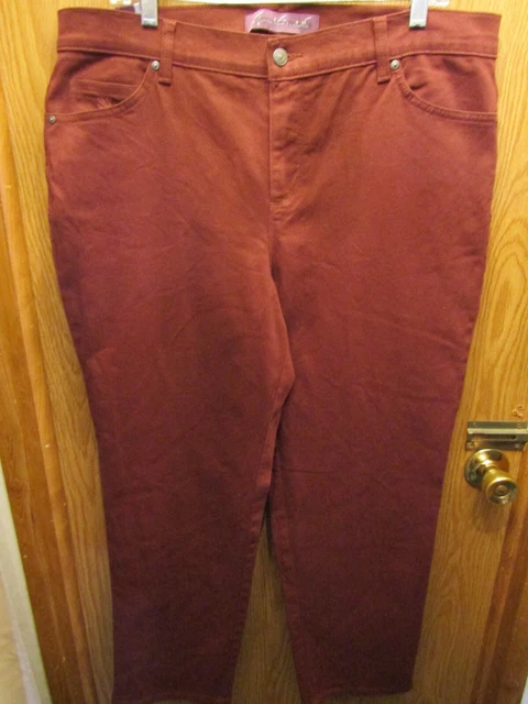 Nwt Womens Gloria Vanderbilt Amanda Maroon Tapered Leg  Pants Size 16W Short