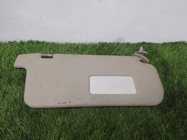 pare-soleil droit pour NISSAN TERRANO II 2.7 TDI 4WD 1996 147118