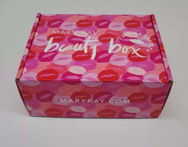 NUEVO Mary Kay Beauty Box Máscara Facial Loción Brillo Labial Cepillo Resaltador Y MÁS