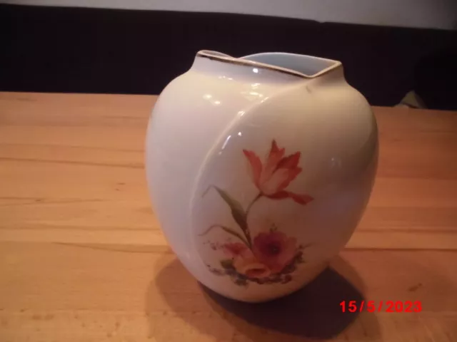 Blumenvase Porzellan, weiß, Blüten,  SANB Valencia Espana, 14  cm hoch